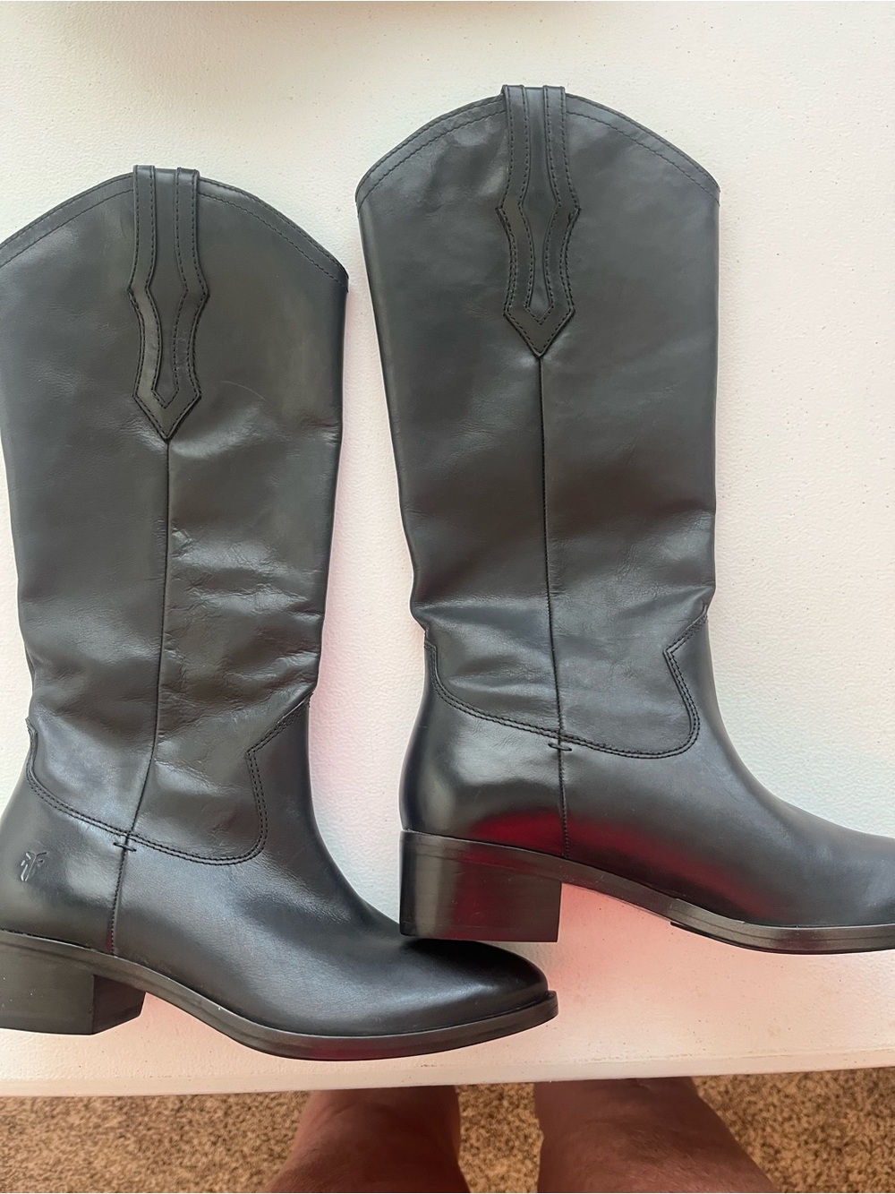 Priced to sell!!!!

Frye Western Pull On Leather Boots NWOB